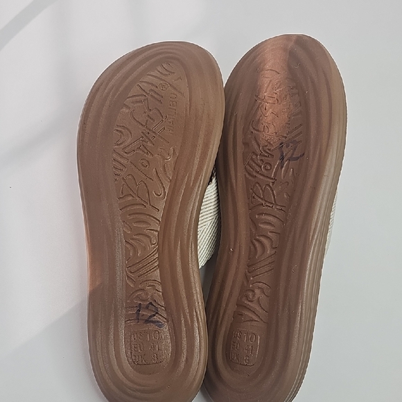 Blowfish Women's Cream and Tan Cork-Style Thong Sandals Size 10 - Picture 6 of 7